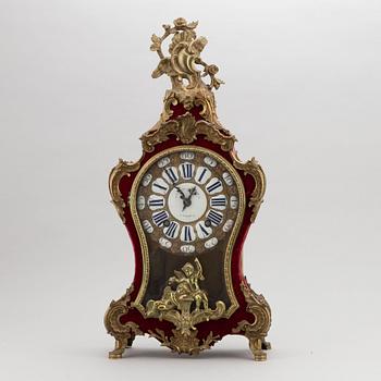 A Louis XV-style bracket clock, probably 19th century, dial and clockwork marked Charles Baltazar, Paris.