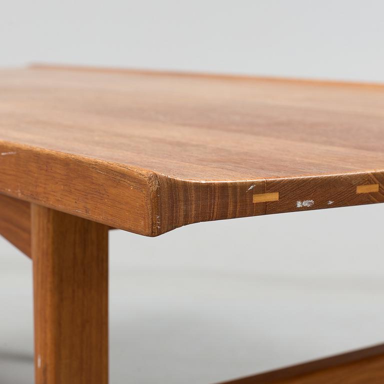 A table by Tove & Edward Kindt-Larsen, Seffle.