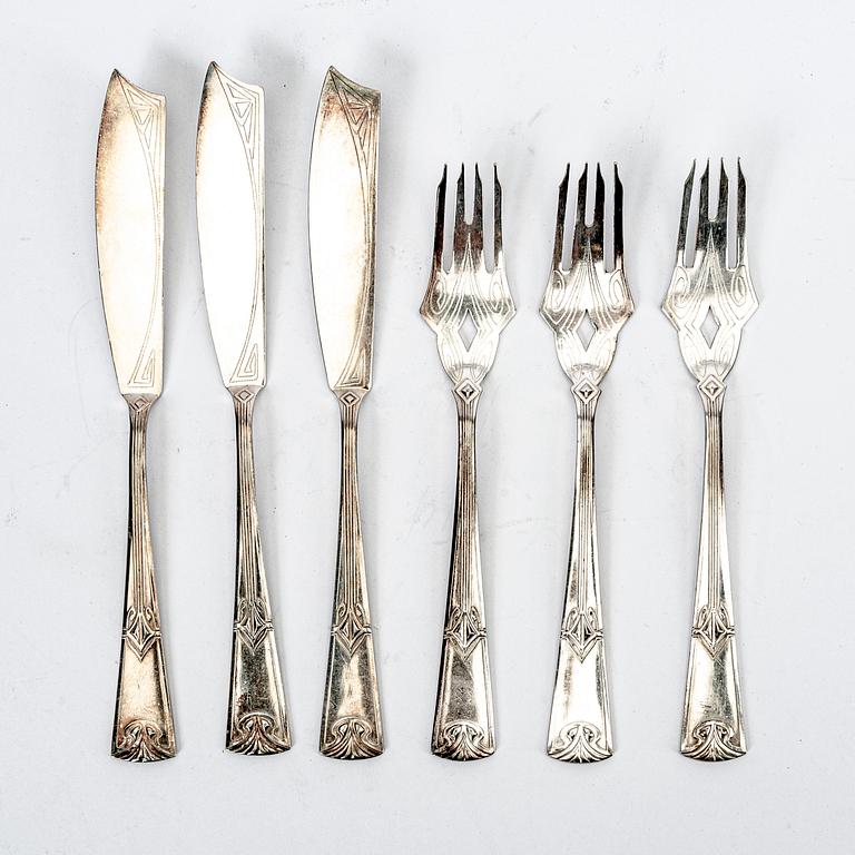 Württembergische Metallwarenfabrik, (WMF) a set of 24 epns fish cutlery eraly 1900s.