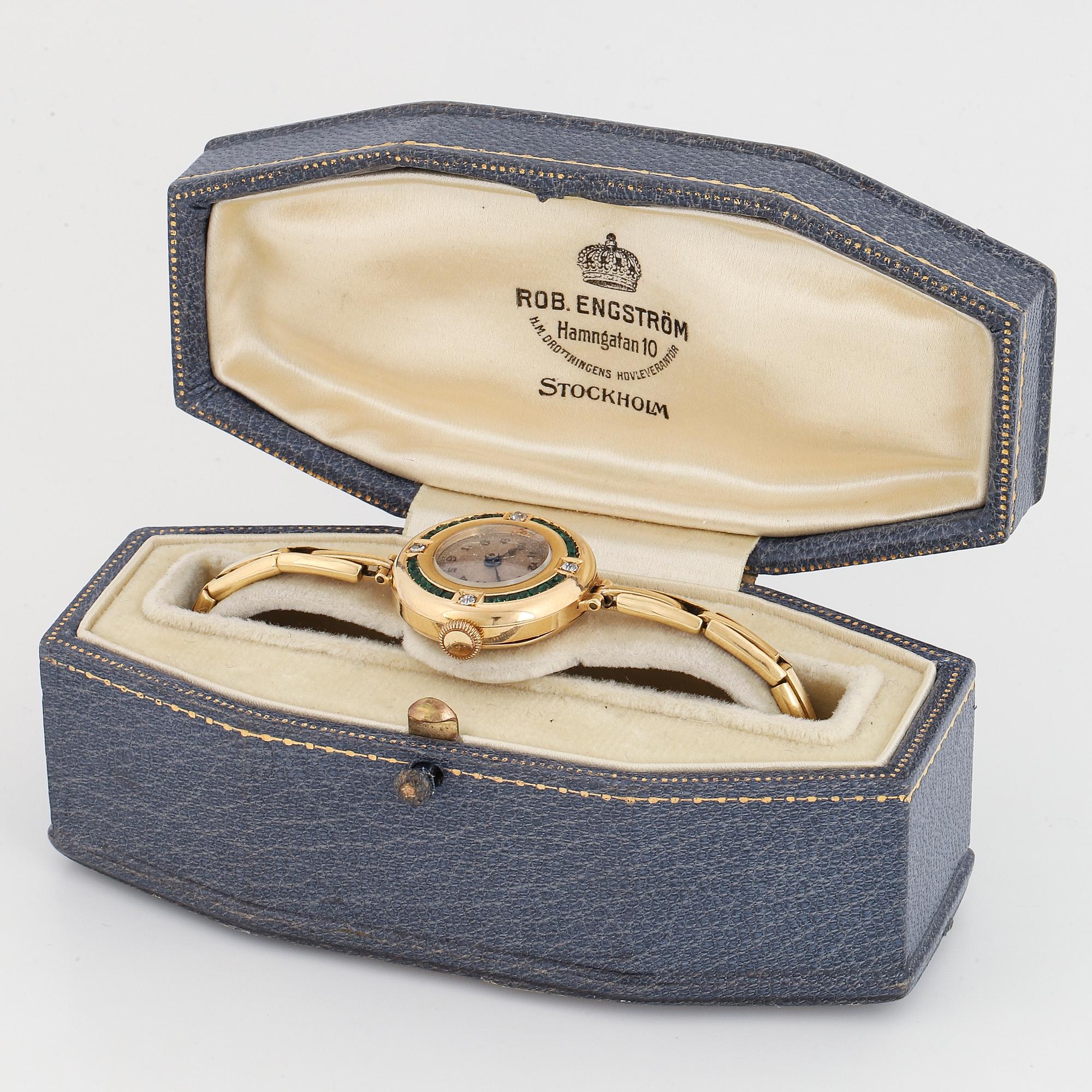 DAMARBANDSUR, 18K guld med smaragder och  gammalslipade diamanter. med anpassat etui.