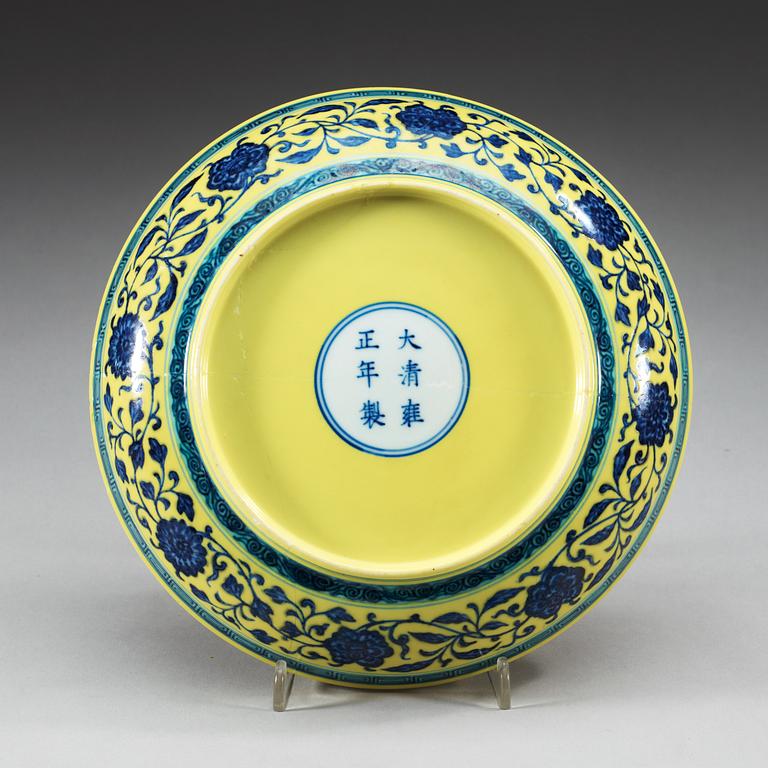 A yellow glazed blue and white lotus dish, mark and period of Yongzheng (1723-35).