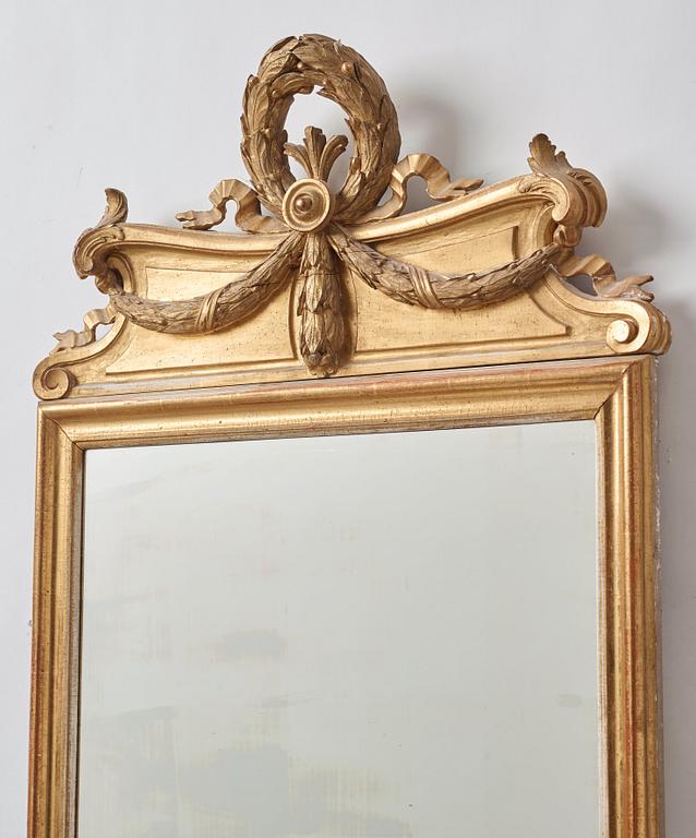 A Gustavian mirror.