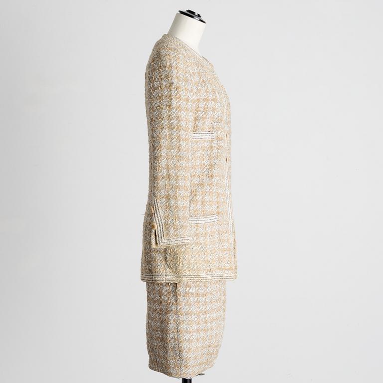 Chanel, suit, two-piece, vintage. Size Fr 36.