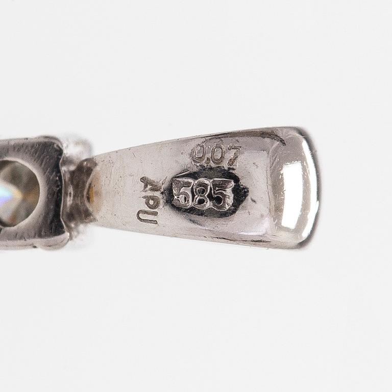 Örhängen och hänge, 14K vit/gultguld, odlade pärlor och diamant ca 0.07 ct enligt gravyr.