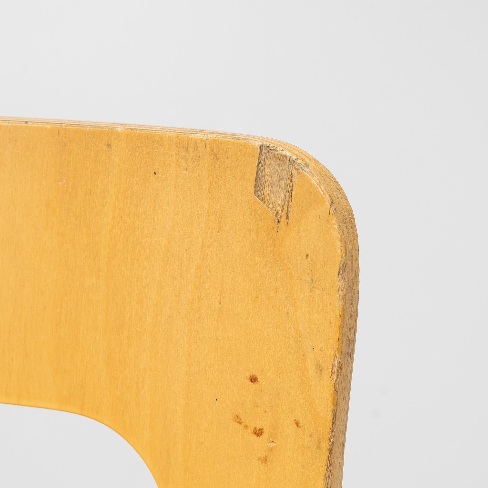 Alvar Aalto, children's chairs, 4 pcs, Artek, Finland.