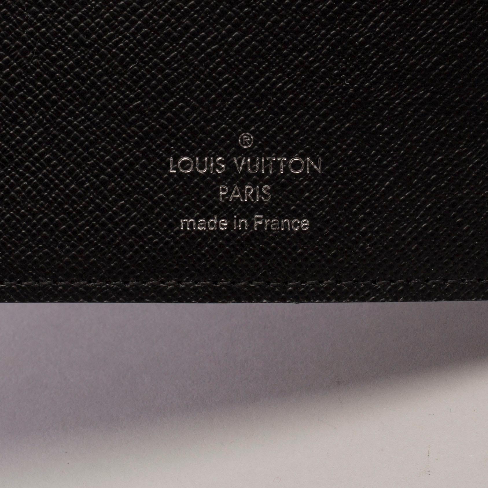 AGENDA,"Medium Ring Agenda Cover", Louis Vuitton.