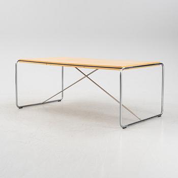 Niels Jørgen Haugesen, a model '4750' dining table from Fritz Hansen, Denmark 1988.