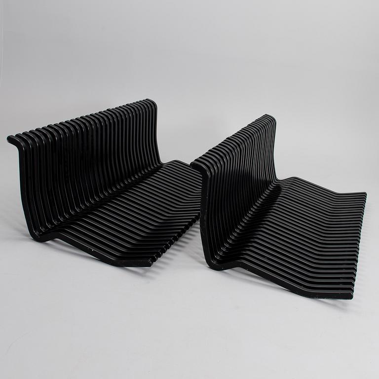 KARI ASIKAINEN, A SET OF TWO ROOM SCREENS. Scheletro. Martela 1980-1989.