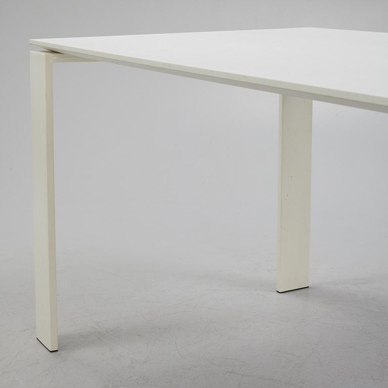 Ferruccio Laviani, matbord, "Four", Kartell, Italien.