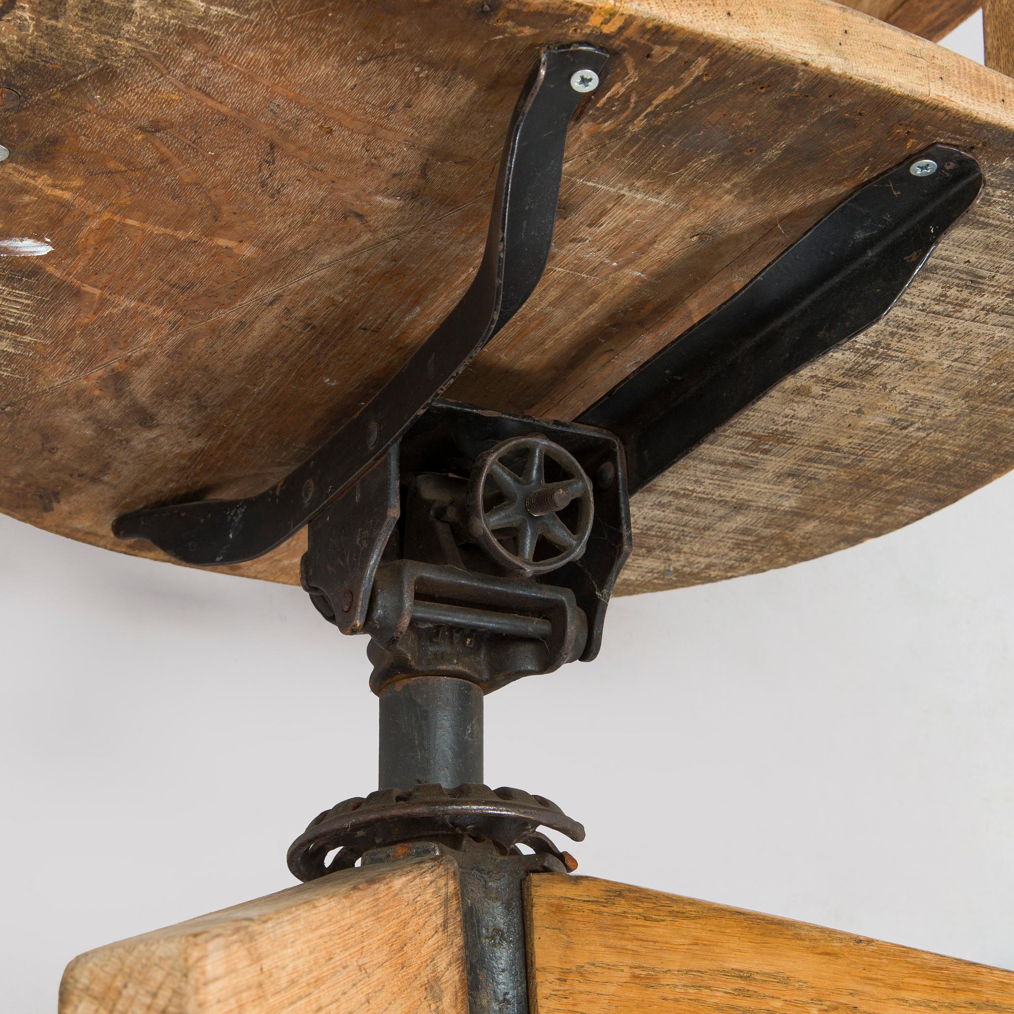 Skrivbordsstol, omkring 1900.