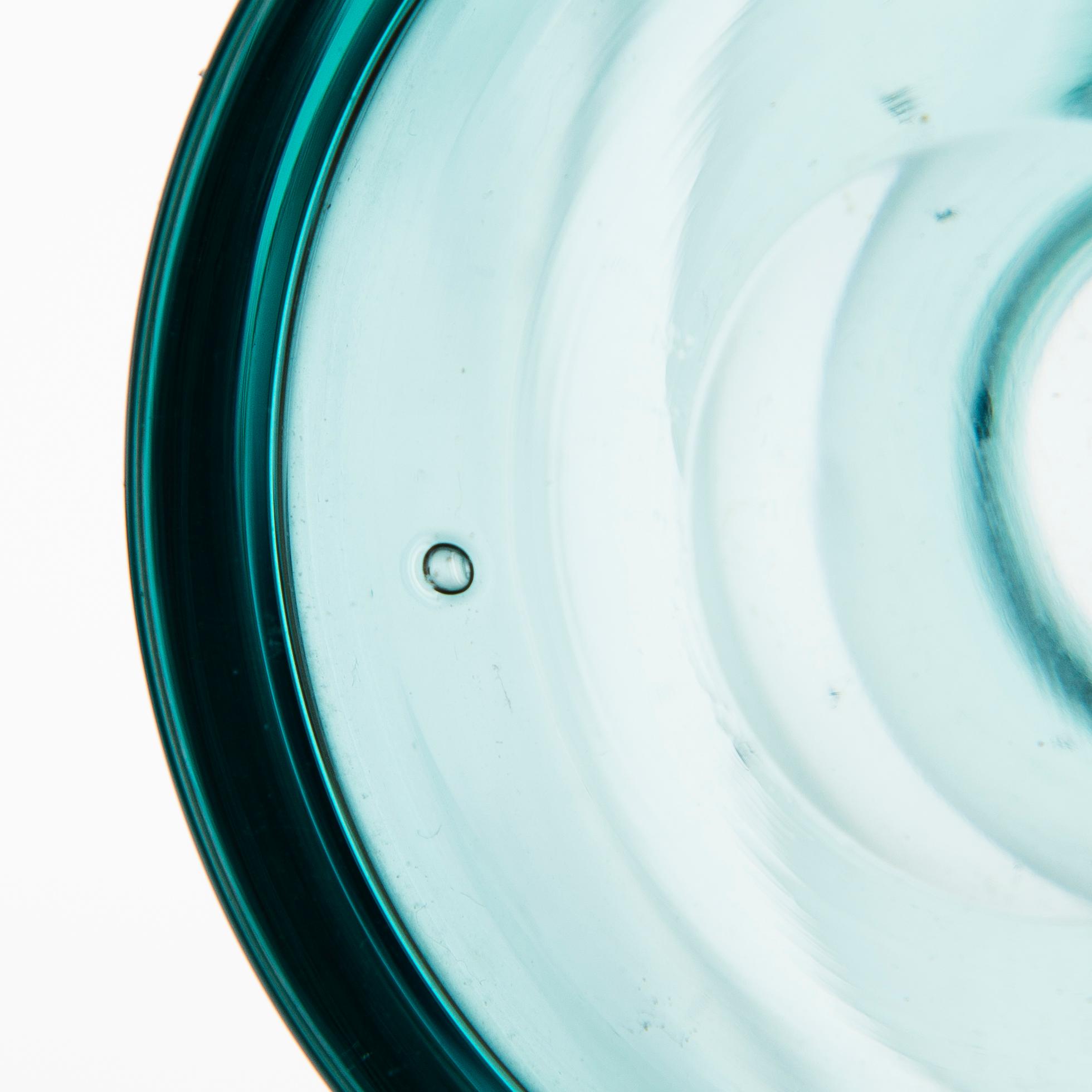 A decanter 'The Bells of Kremlin', signed K. Franck, Nuutajärvi, Notsjö -60.