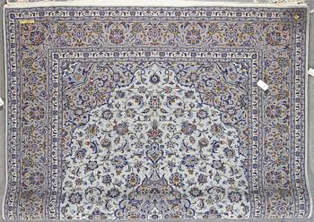 MATTA, Keshan, ca 360x245 cm.