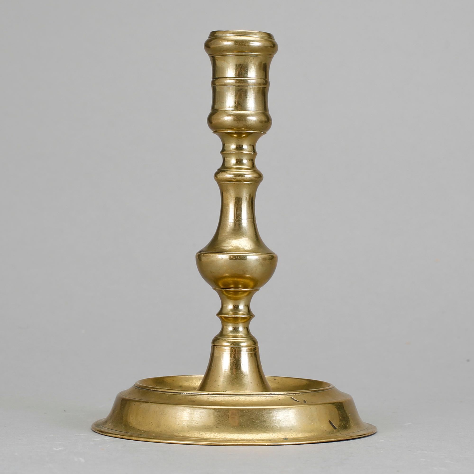 LJUSSTAKE, mässing, barock, 1700-talets första hälft.