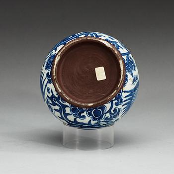 A blue and white vase, Qing dynasty, 17th Century with Wanli's six character mark.