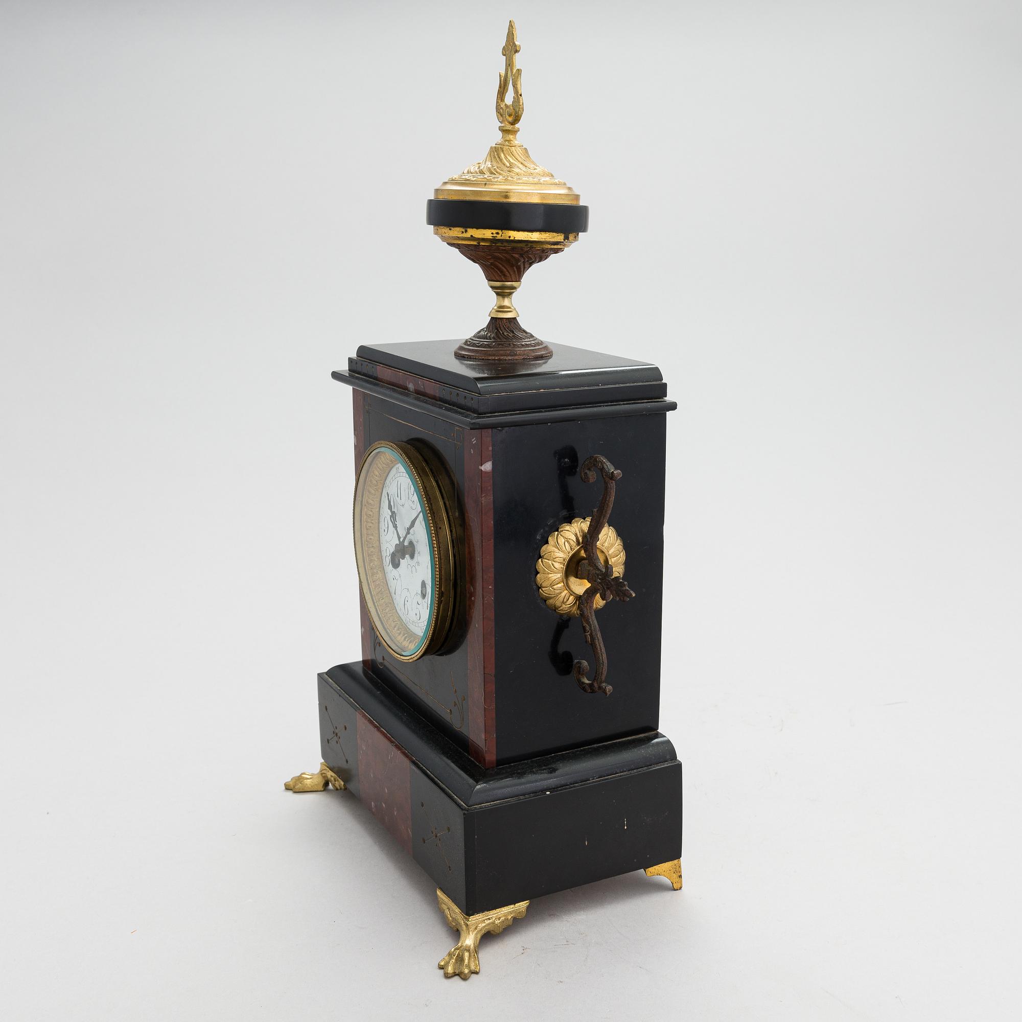 A table pendulum clock, second half of the 19th century.