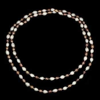 COLLIER, odlade sötvattenspärlor.