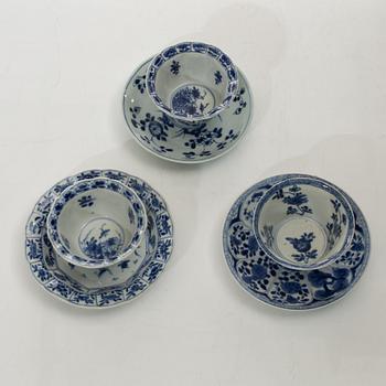 Tre koppar och tre fat, porslin, Kina, Qingdynastin, Kangxi (1662-1722).