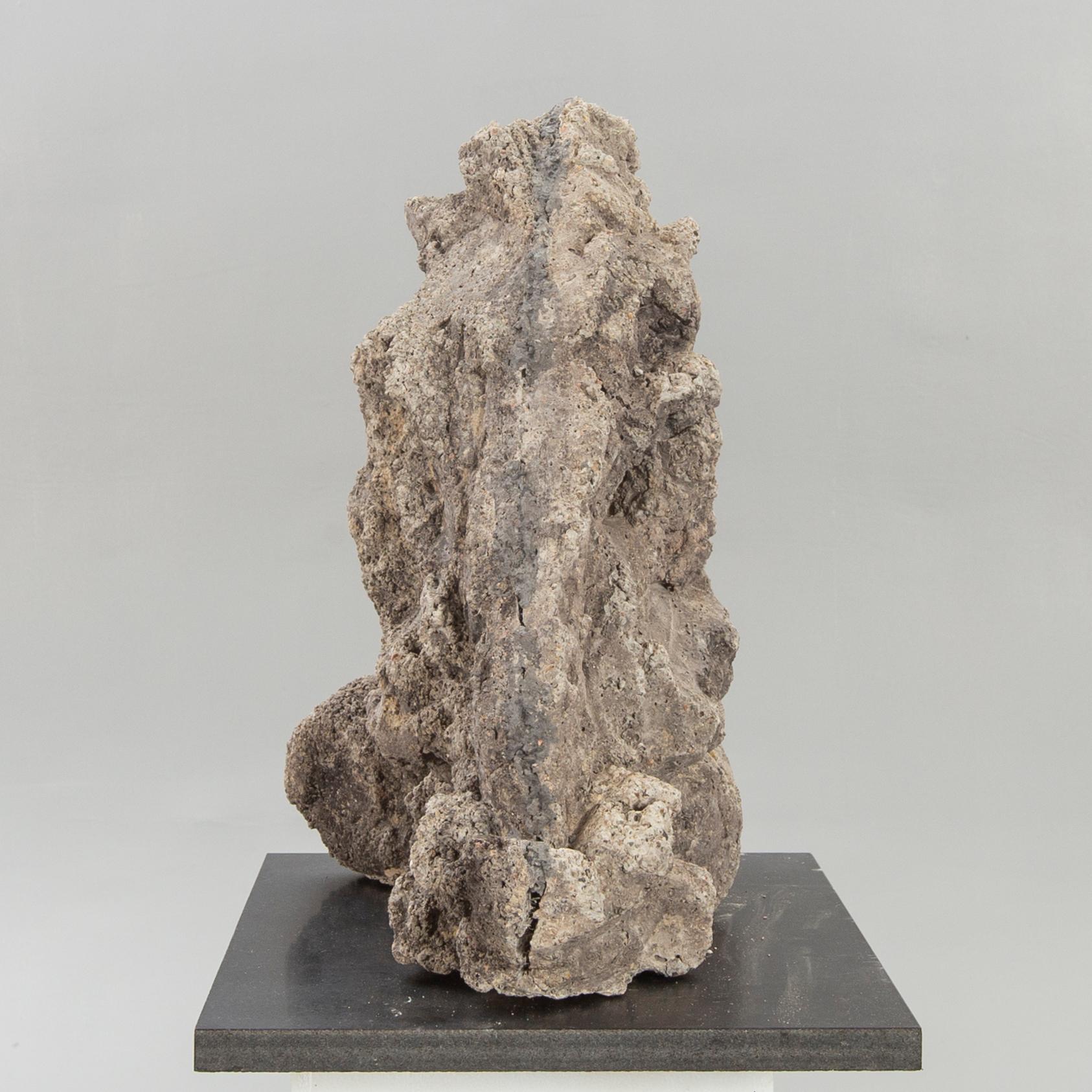 Marilyn Hamilton Gierow, skulptur signerad, cement.