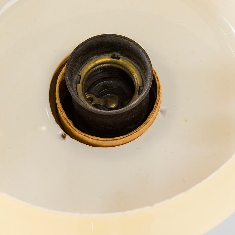 Paavo Tynell, kattovalaisin, malli 1376/4, Taito, 1930-luku.