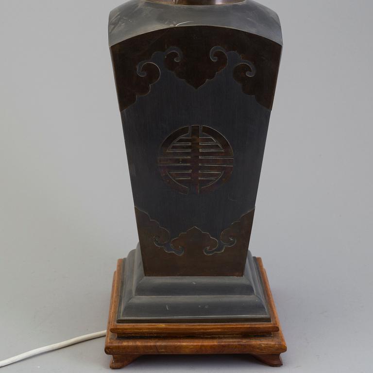 A mid 20th century table light.