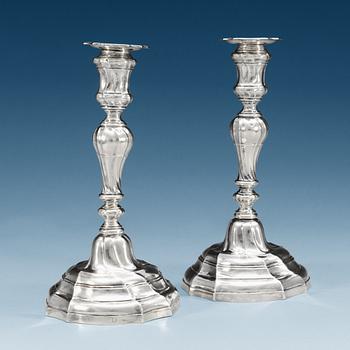 A Belgian pair of 18th century silver candlesticks, marked Audenarde, Belgien 1773.