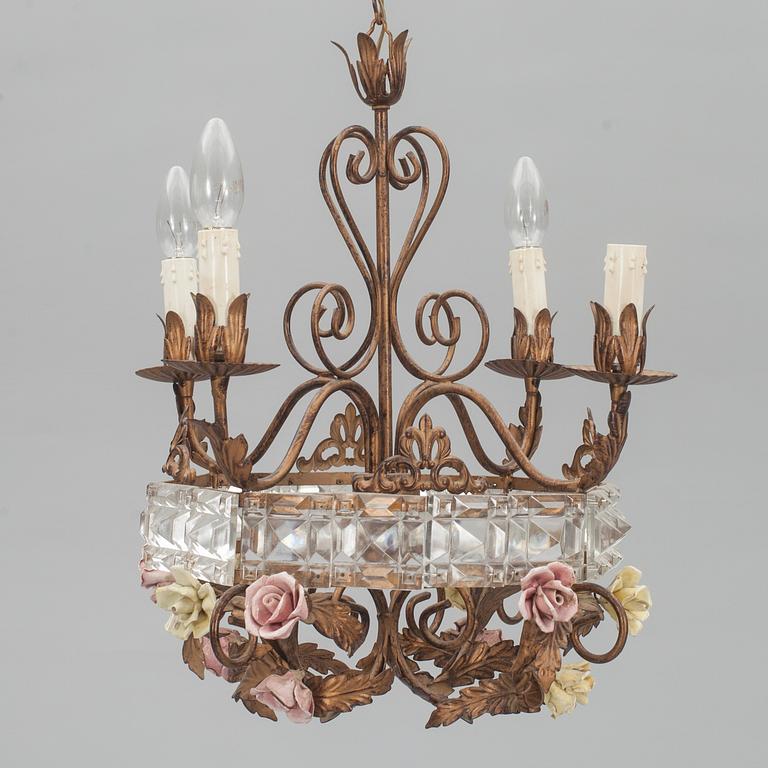 TAKKRONA, 1900-talets andra hälft. Höjd 48 cm.