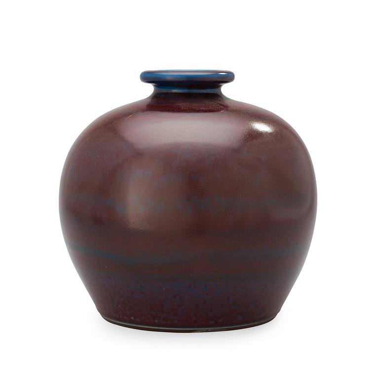 A Berndt Friberg stoneware urn, Gustavsberg Studio 1964.