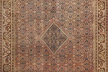 A carpet, Persian, Vintage design, c. 317 x 216 cm.