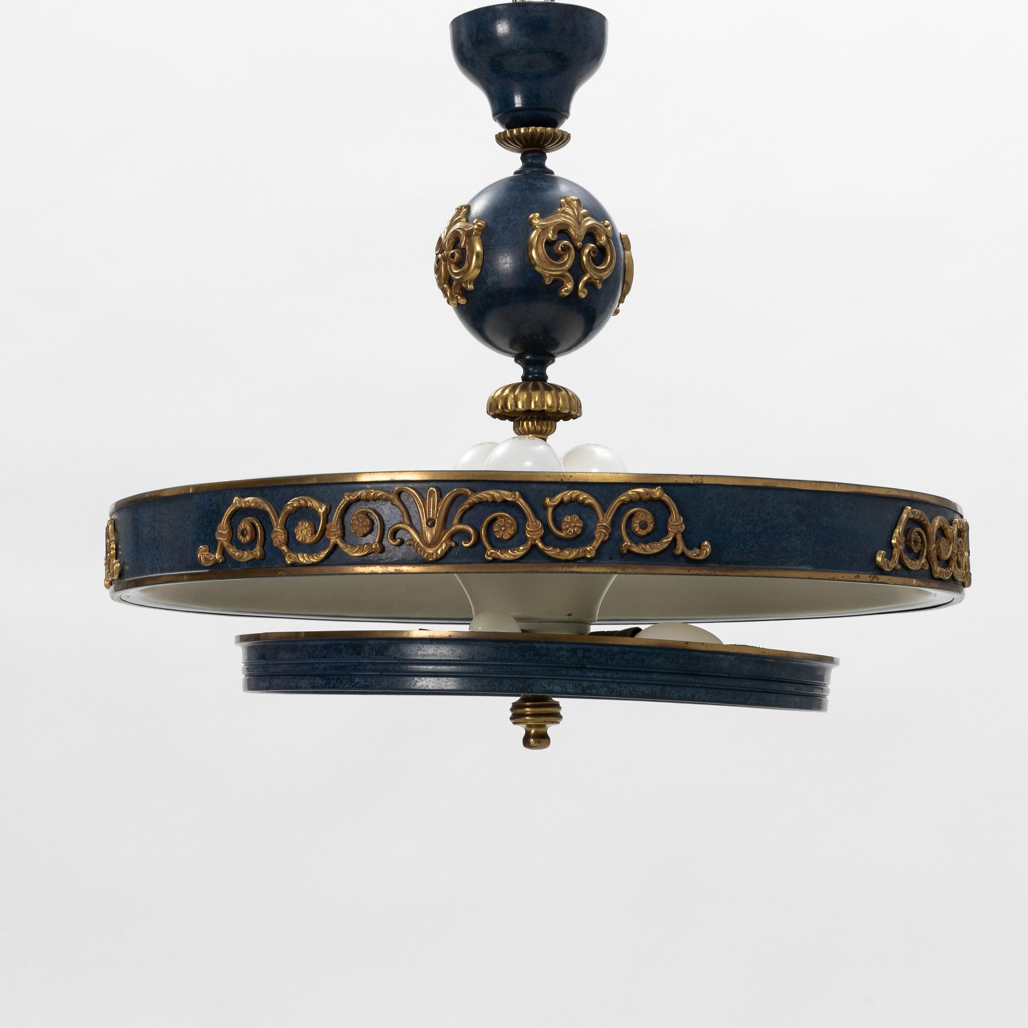 A 1930's ceiling lamp.