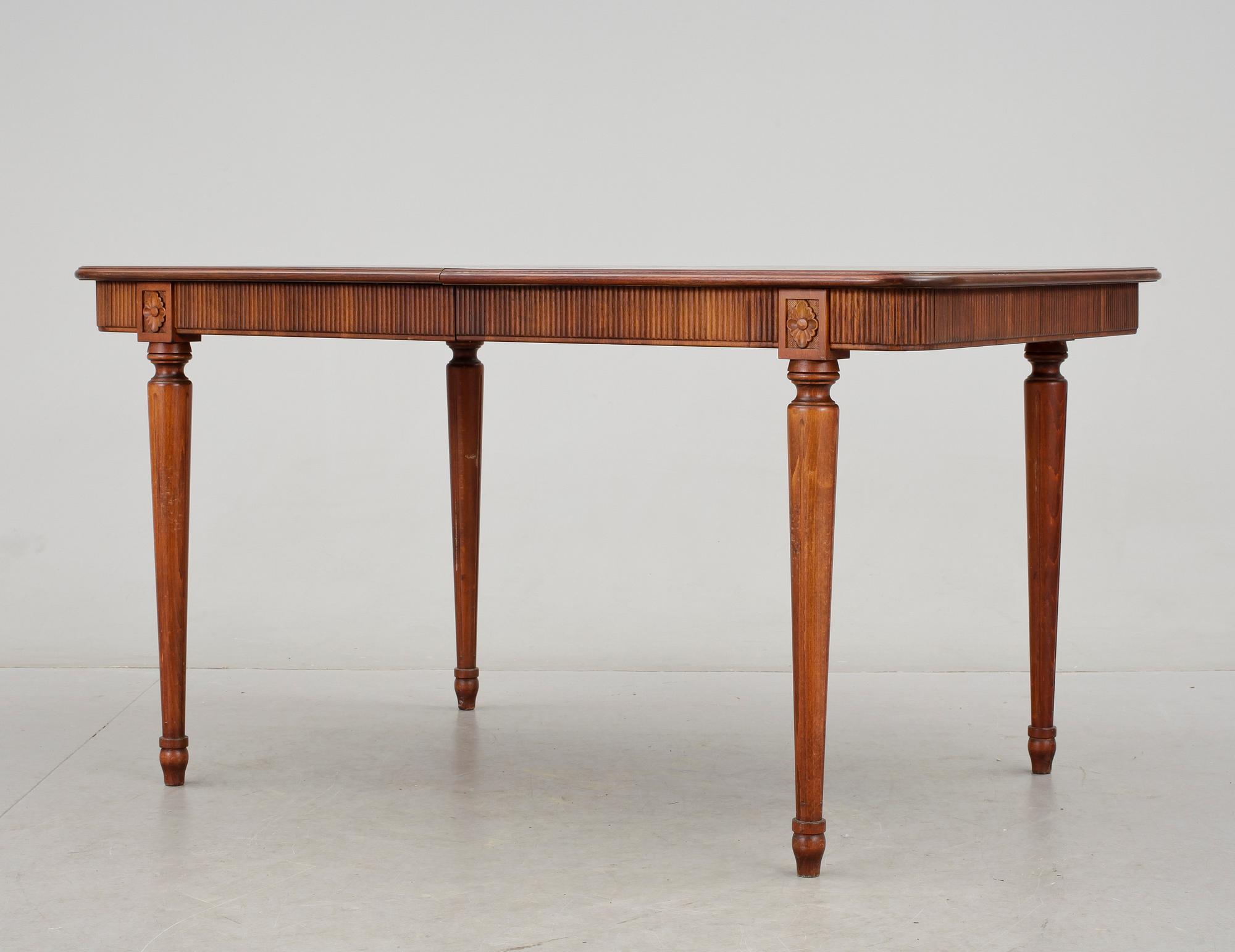 MATSALSGRUPP, 6+1 delar, gustaviansk stil, 1900-talets mitt.