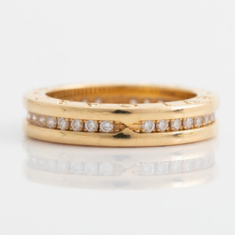 Bulgari ring B.Zero1.  18K guld med briljantslipade diamanter.