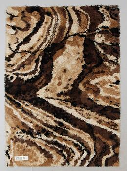 MATTA, rya. Ca 195 x 140 cm.