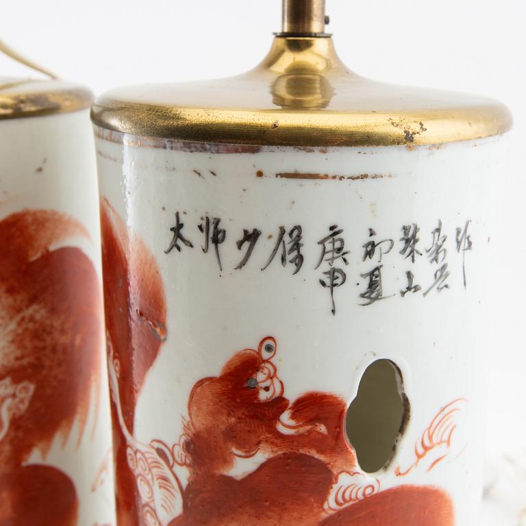 Bordslampor två st Kina 1900-tal porslin.