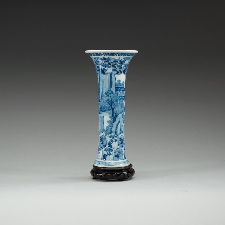 A blue and white Gu shaped vase, Qing dynasty, Kangxi (1662-1722).