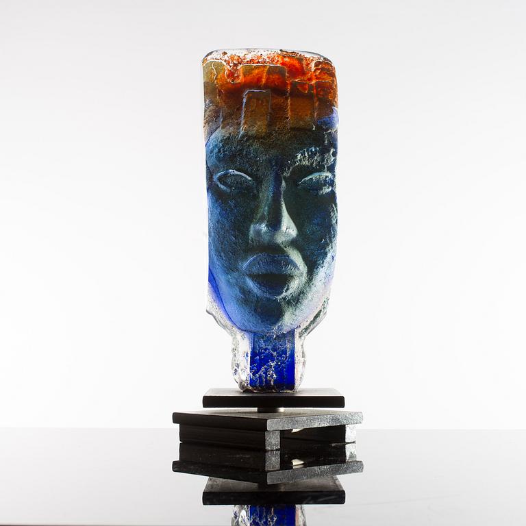 A glass sculpture by Björn Ekegren 2006.