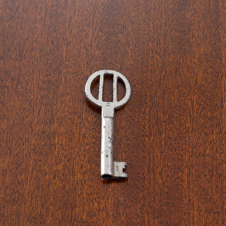 Barskåp, Förenade Möbelfabrikerna, 1900-talets mitt.