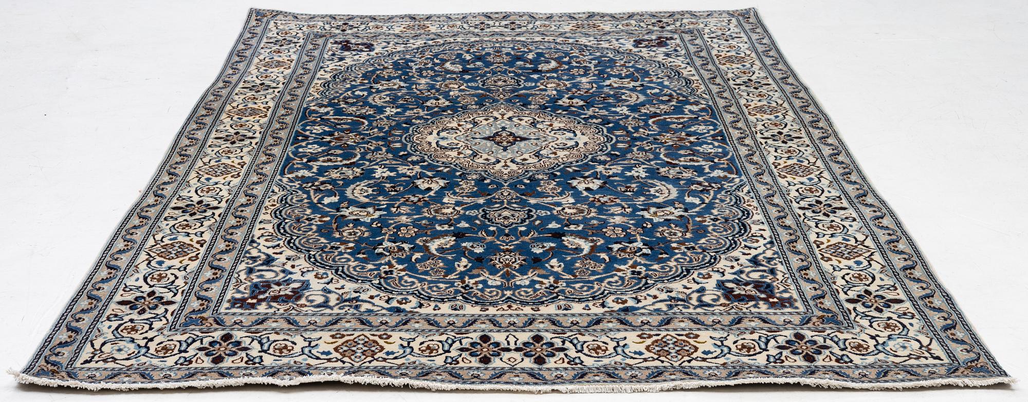 Matta, Nain, ca 300 x 192 cm.