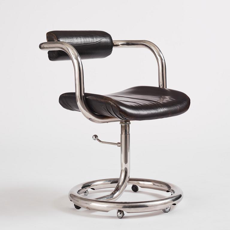 Giotto Stoppino, attributed to, a swivel chair, Italy, 1960-70s.