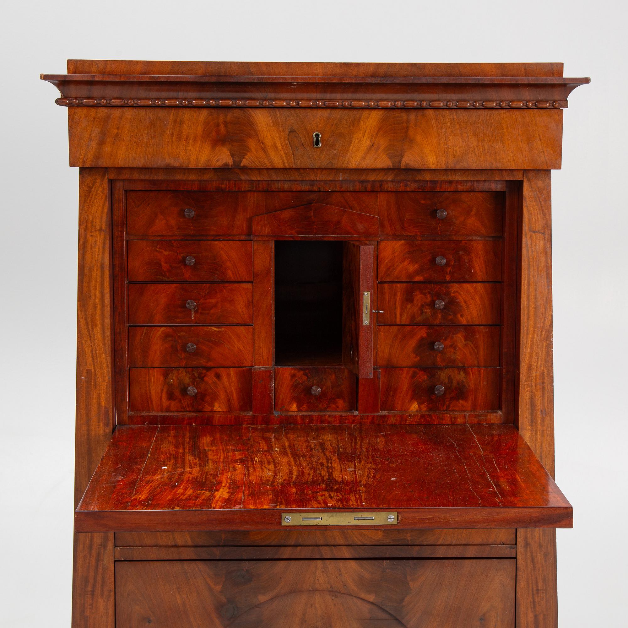 Chiffonjé, Stockholmsarbete, 1800-talets första hälft, Empire.