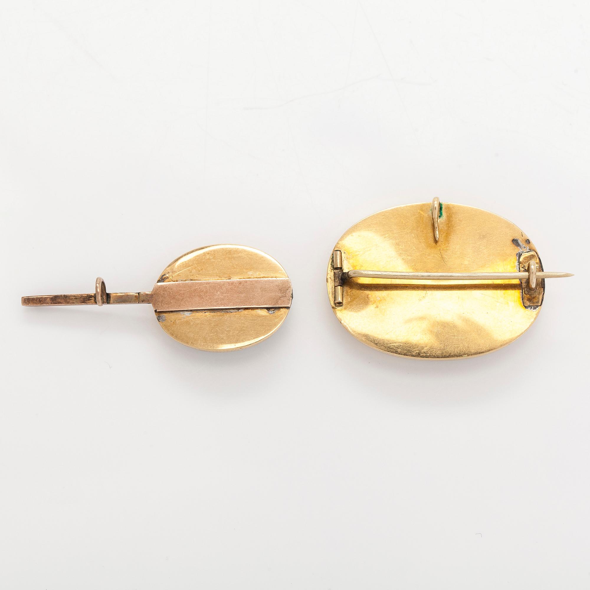 Brooch / pendant and jewelry part, 14K gold, enamel, rose cut diamonds, pearls.