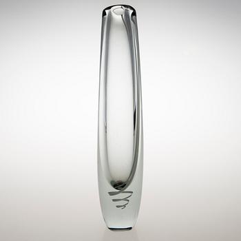 GUNNEL NYMAN, A 'Serpentine' glass vase, signed G. Nyman, Nuutajärvi Notsjö -57.