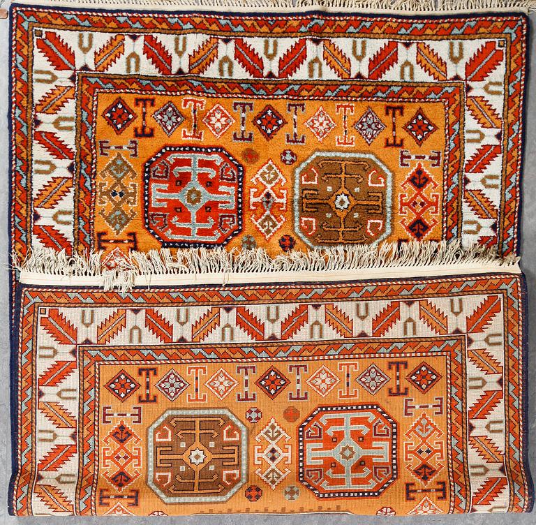 MATTA orientalisk, ca 245x170 cm.