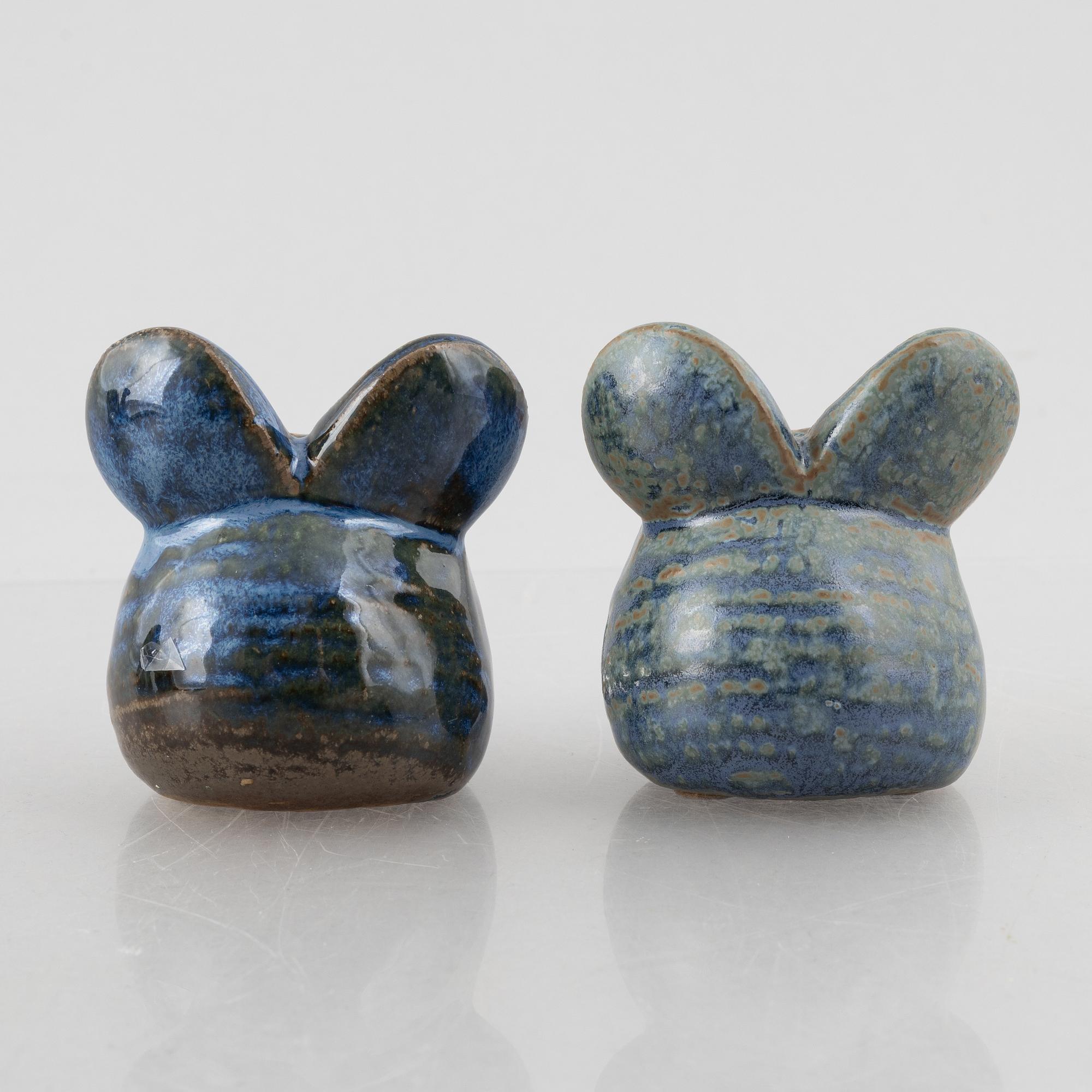 Lisa Larson, figuriner, 2 st, stengods, "Spökmusen" ur serien "Menageri", Gustavsberg.