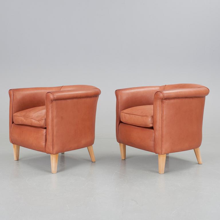 CLUBFÅTÖLJER, ett par, Fogia, 1900/2000-tal.