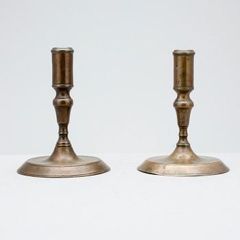 LJUSSTAKAR, ett par, barock, 1700-tal.