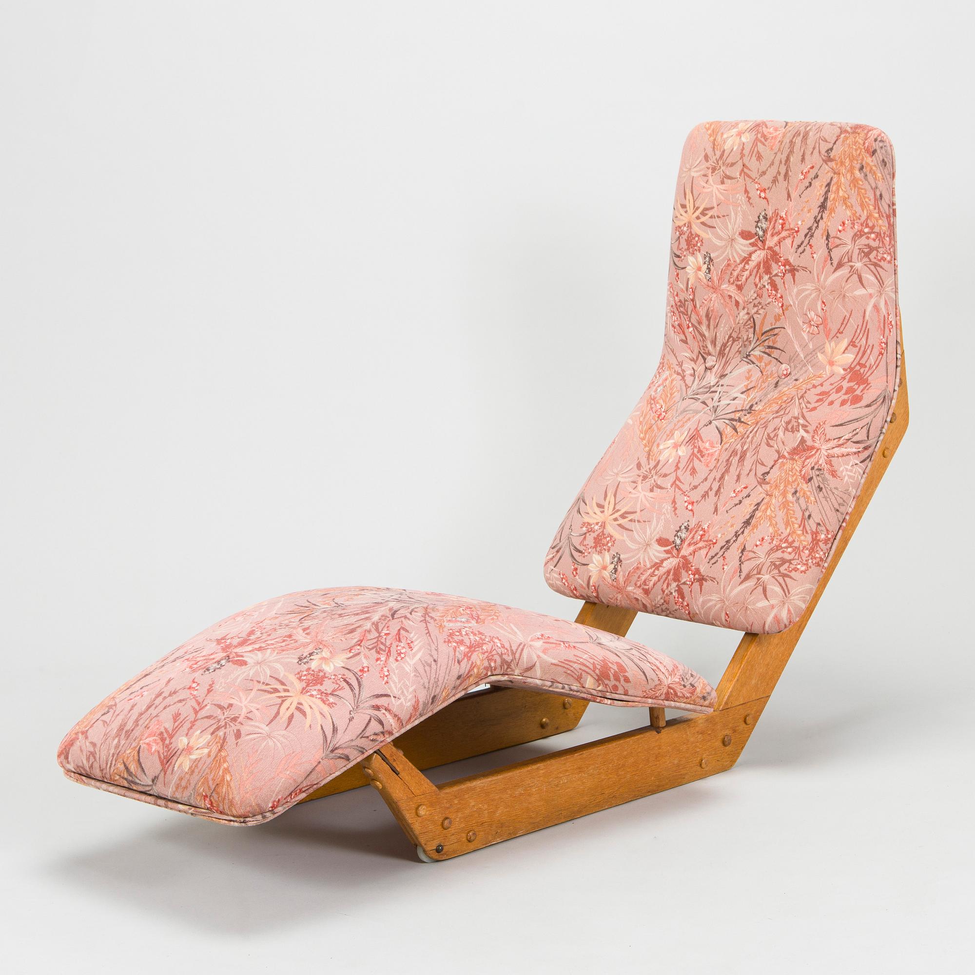 Ilmari Tapiovaara, an early 1960s 'Dolphin chair' for Skanno.