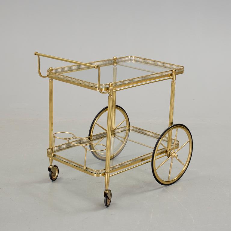 SERVERINGSVAGN, 1900-talets slut.