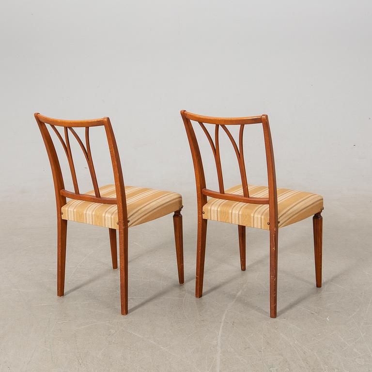 Stolar ett par 1900-talets mitt.