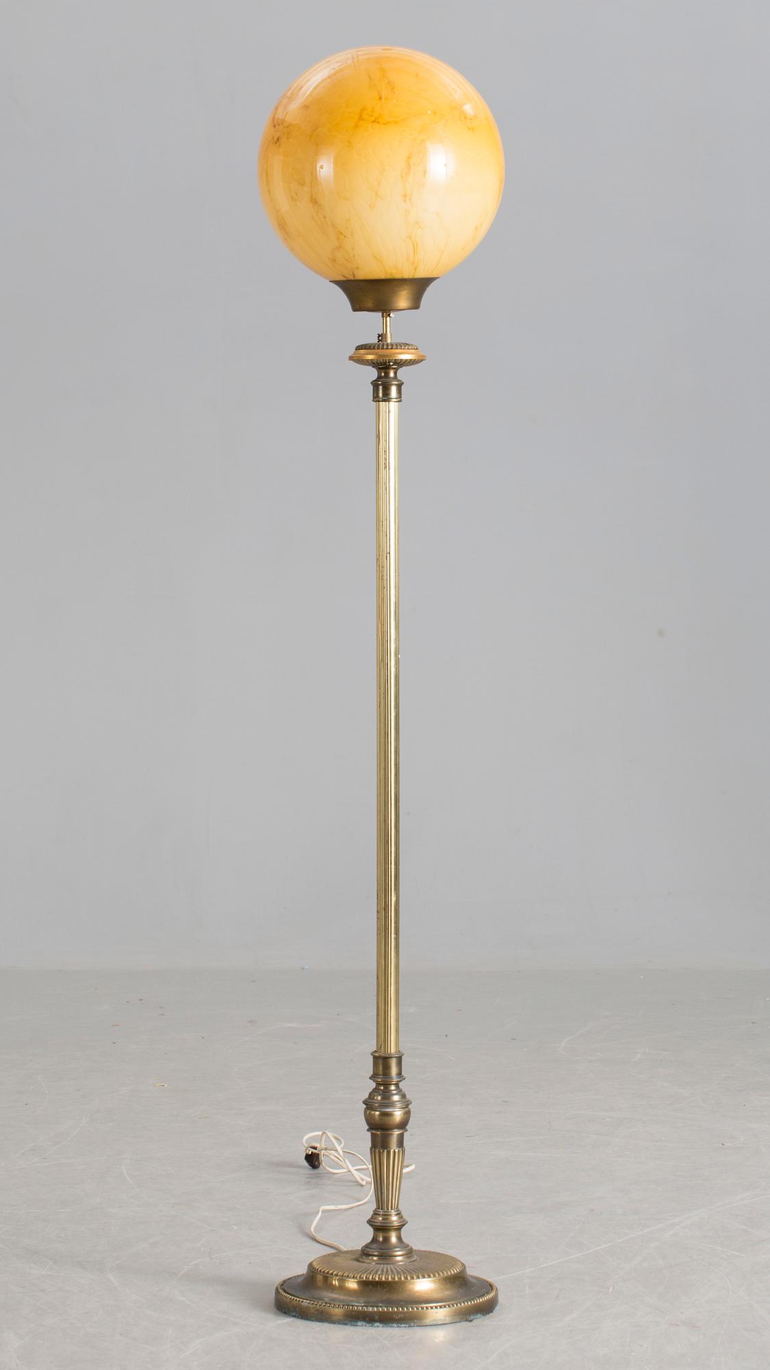 GOLVLAMPA, 1900-tal.