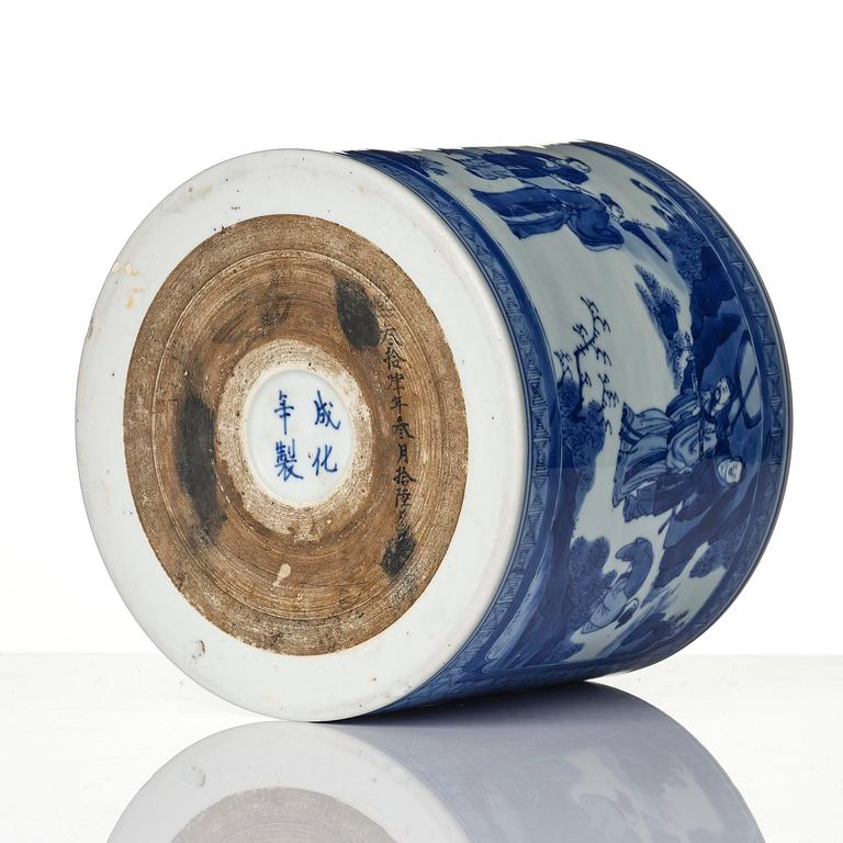 Penselställ/Bitong, porslin. Qingdynastin, Kangxi (1662-1722).